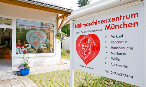 Eingang Nähmaschinenzentrum München - Herbert Gerber, Meisterbetrieb, Näh-& Stickmaschinen, Overlocker, Zubehör/Ersatzteile, Stoffe, Nähmöbel, Garn/Vlies, Reißverschlüsse, Kurzwaren, Nähkörbe, Schneiderpuppen, Schneidematten